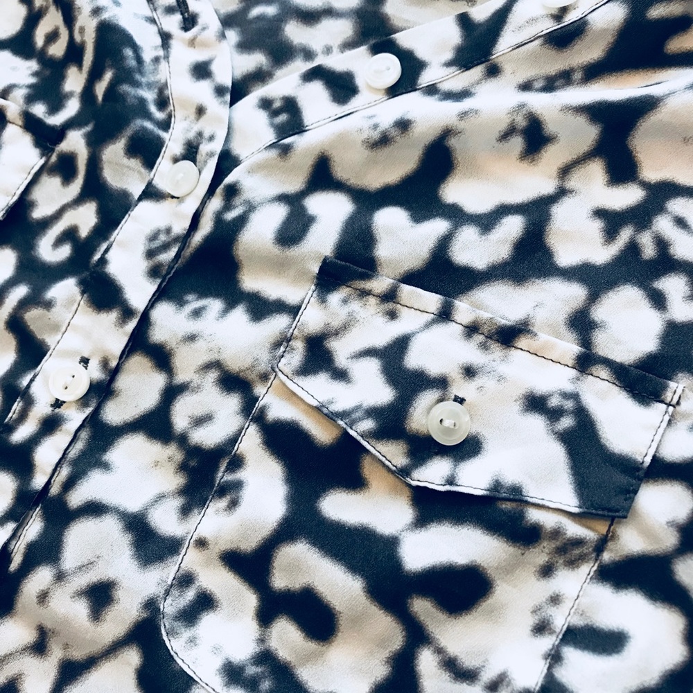 The Limited Button-Up - Picture 5 of 8